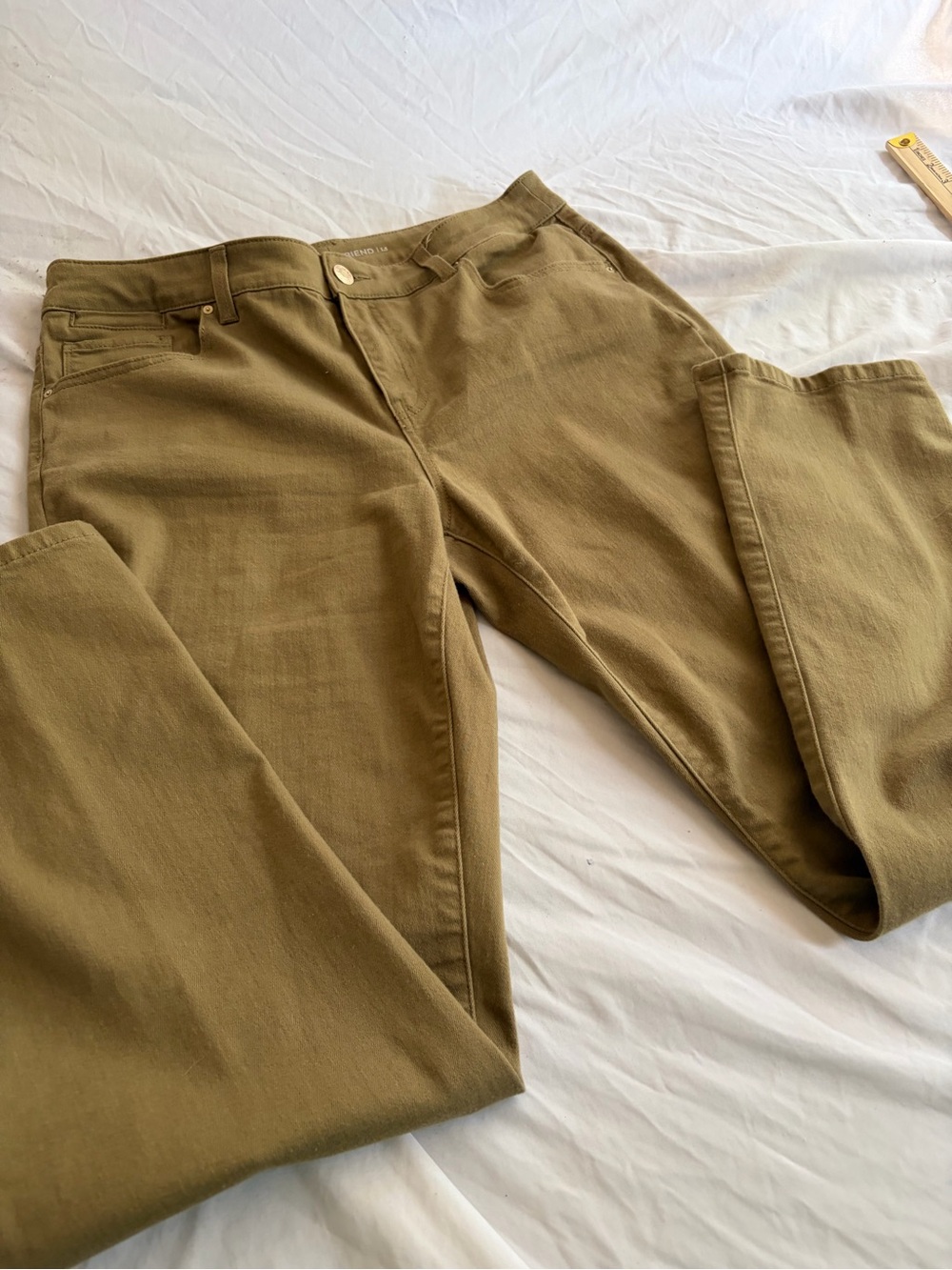 Chico's Womens Chino Platinum Boyfriend Pants in Olive-Tan Sizse 1.5